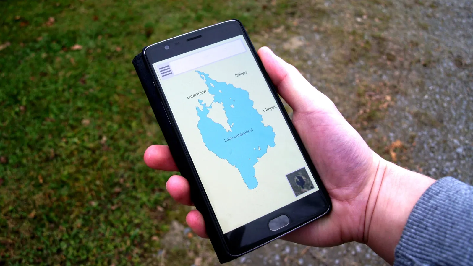 Using a smartphone navigation map app