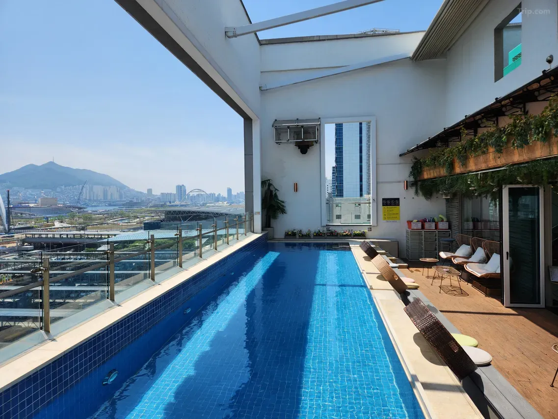Hound Hotel Gijang-Osiria