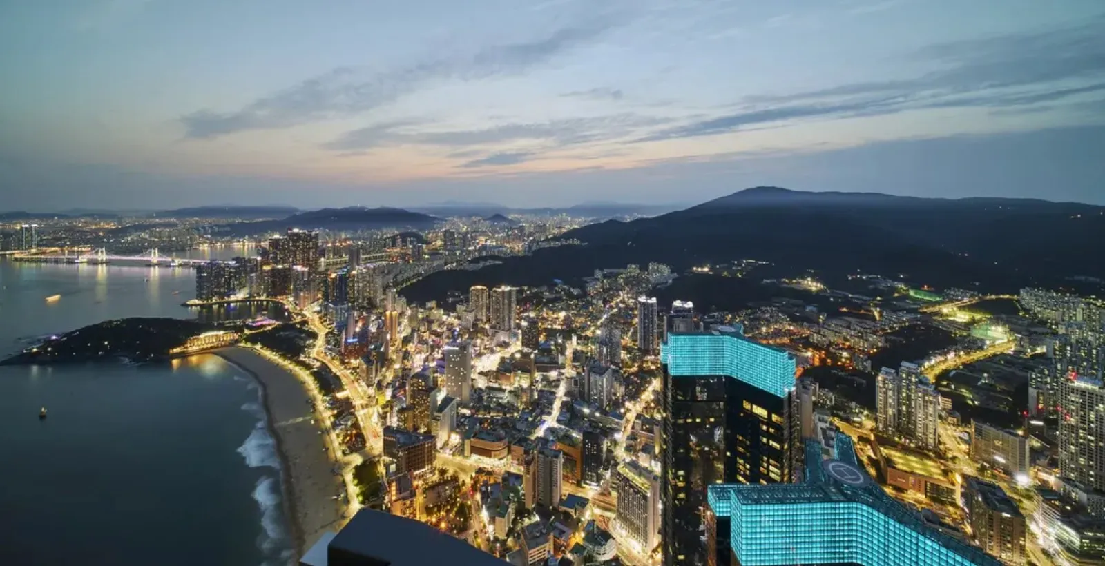 X the SKY (Haeundae LCT Observatory)